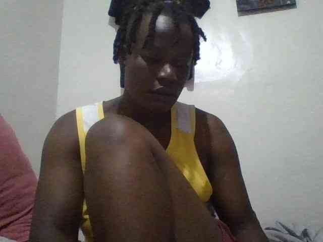 Yourdreamgirl webcam