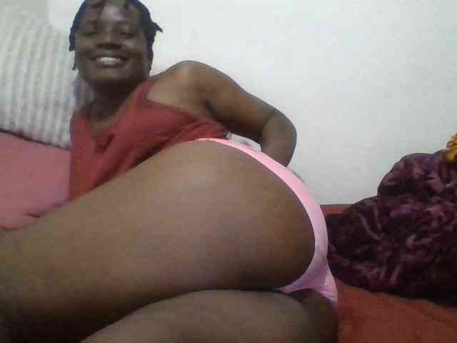 Yourdreamgirl webcam