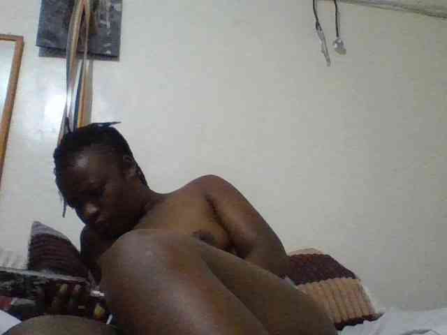 Yourdreamgirl webcam