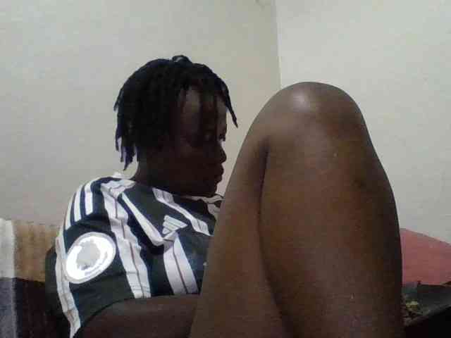 Yourdreamgirl webcam