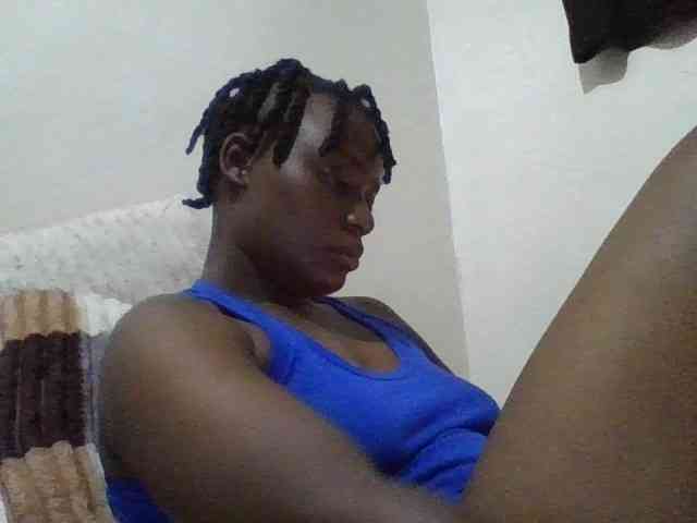 Yourdreamgirl webcam