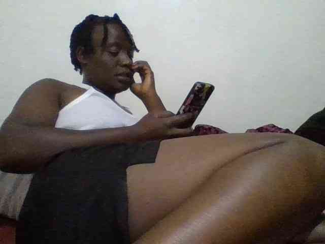 Yourdreamgirl webcam