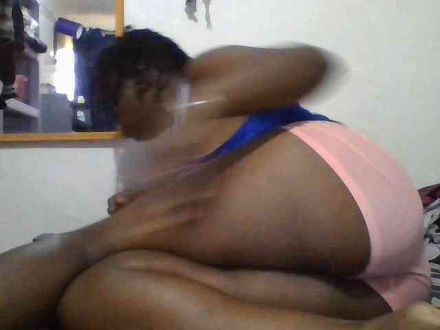 Yourdreamgirl webcam