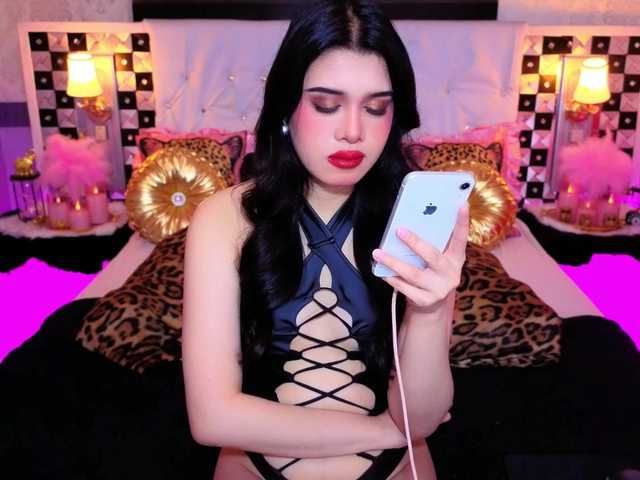 PhoebePresley live webcam show