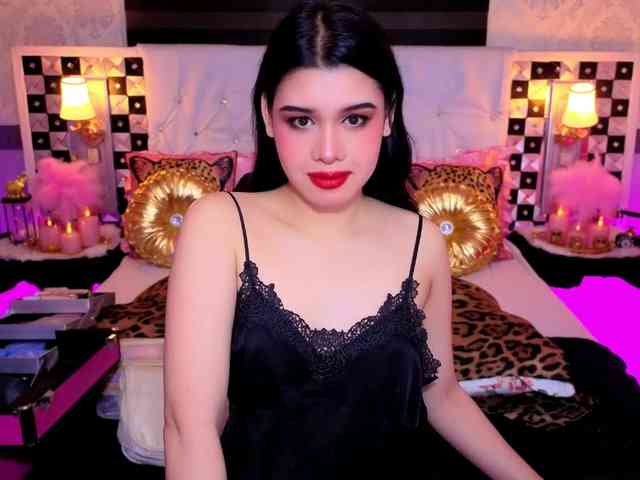PhoebePresley Live Webcam on BongaCams