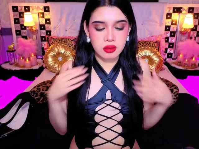 PhoebePresley Live Webcam on BongaCams