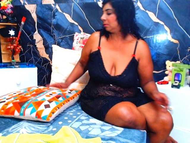 indianerotica69 live cam on BongaCams