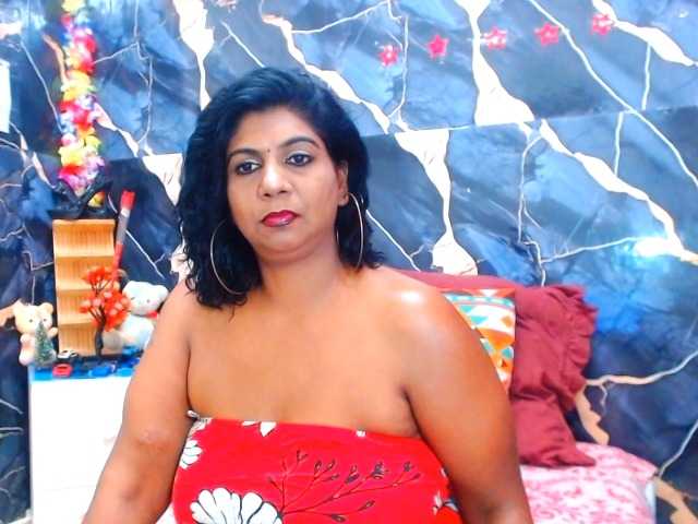 indianerotica69 live cam on BongaCams