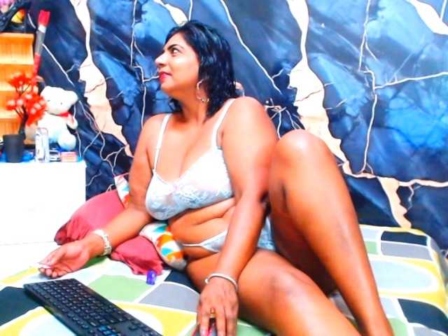 indianerotica69 live cam on BongaCams