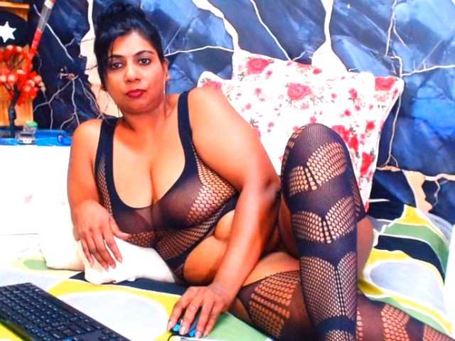 indianerotica69 live cam on BongaCams