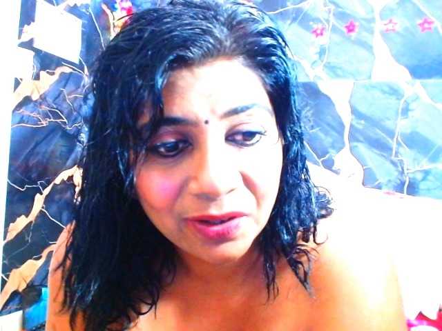 indianerotica69 live cam on BongaCams
