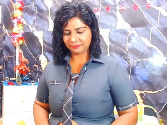 indianerotica69 live cam on BongaCams