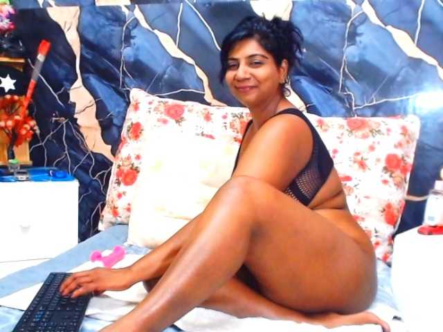 Indianerotica69 live cam