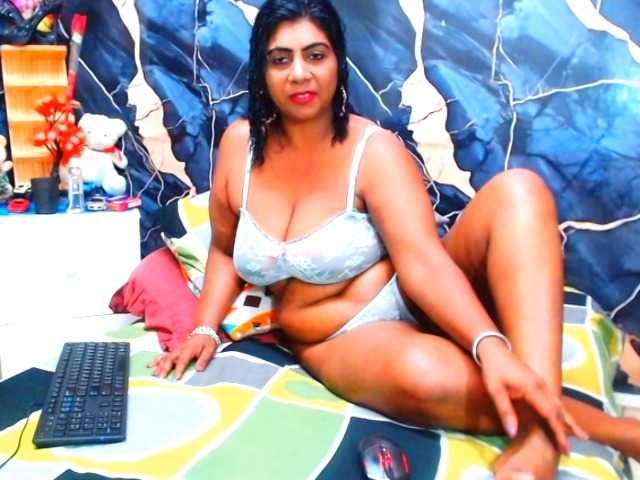 indianerotica69 live cam on BongaCams