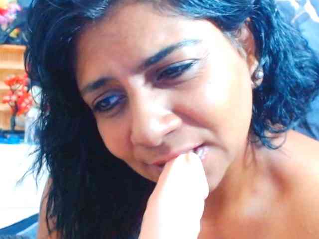 indianerotica69 webcam