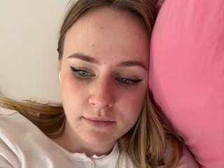 -Angel-Ali- Porn Show