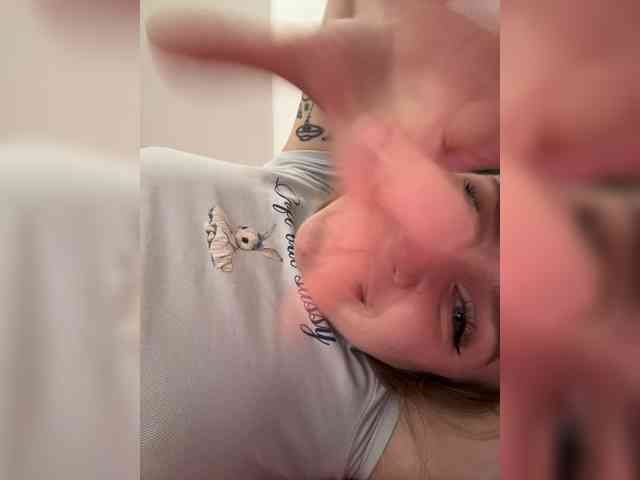 -Angel-Ali- webcam