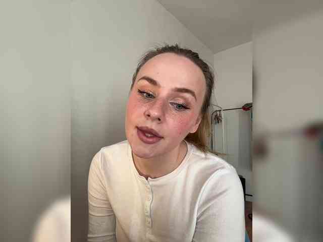 -Angel-Ali- webcam