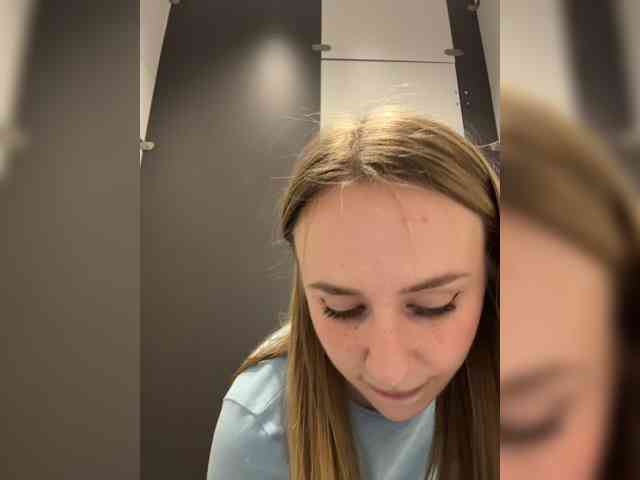 elegantbabe live female cam on bongacams
