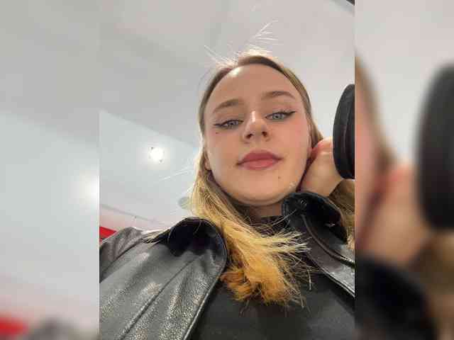 -Angel-Ali- webcam