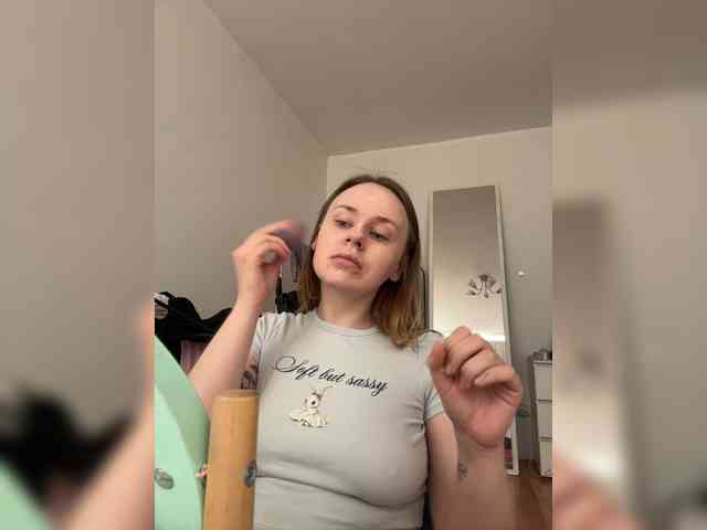 -Angel-Ali- webcam