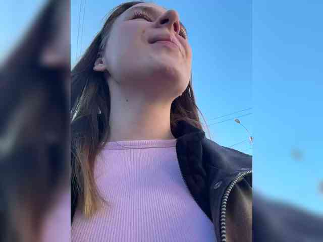 This model is live right now. elegantbabe