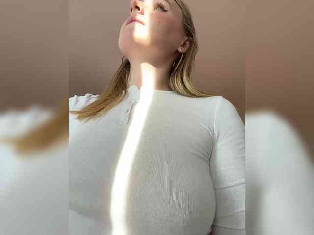 -Angel-Ali- webcam
