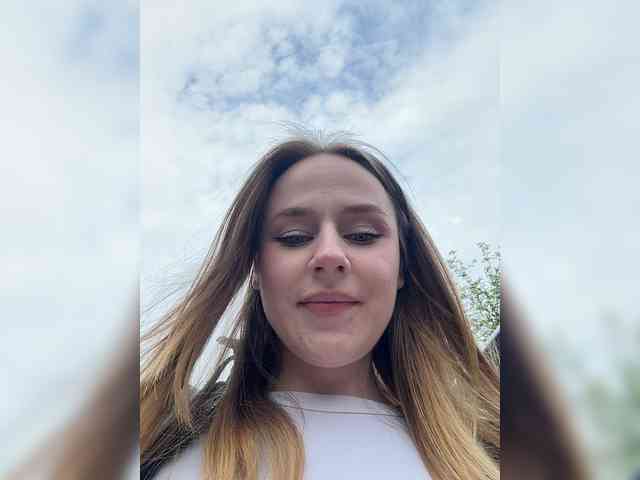 Dieses Model ist jetzt live. elegantbabe