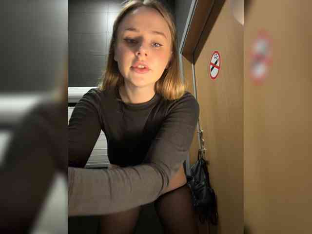 -Angel-Ali- webcam