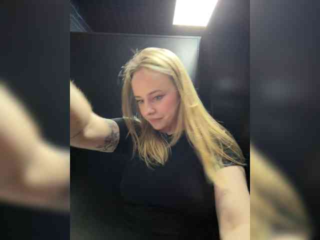 elegantbabe Live Webcam on BongaCams