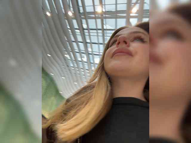 elegantbabe live female cam on bongacams