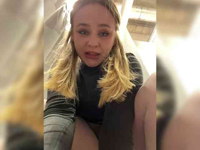 -Angel-Ali- webcam
