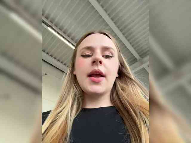 -angel-ali-'s cam show statistics and live stream