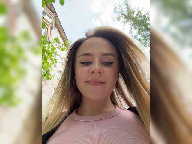 -Angel-Ali- webcam
