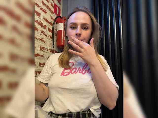 -Angel-Ali- webcam