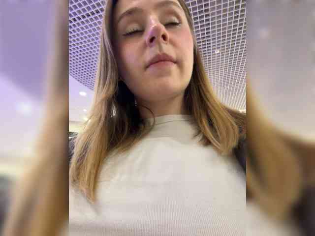 -Angel-Ali- webcam
