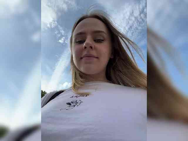 -Angel-Ali- webcam