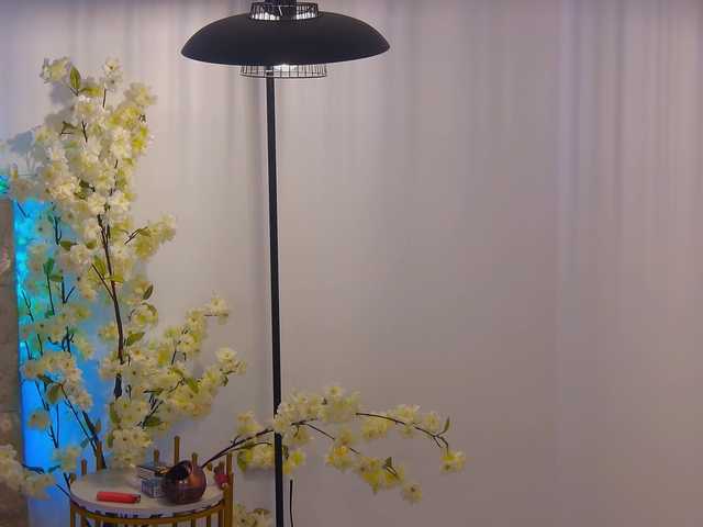 Izabelle02 live cam on BongaCams