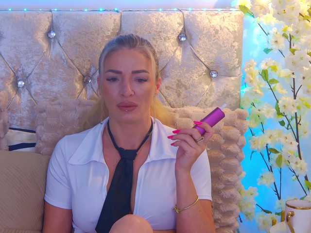 Izabelle02