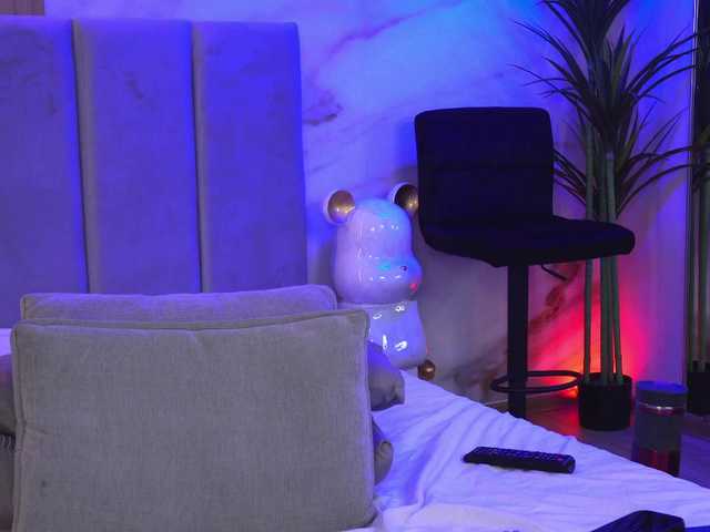 Izabelle02's BongaCams show and profile