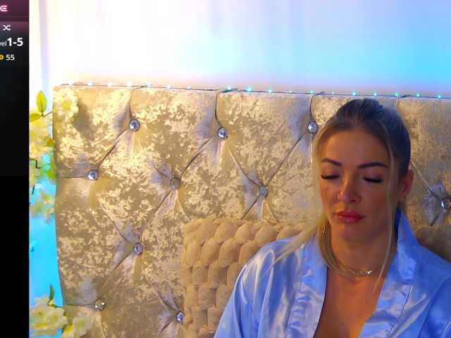 Izabelle02 live cam on BongaCams