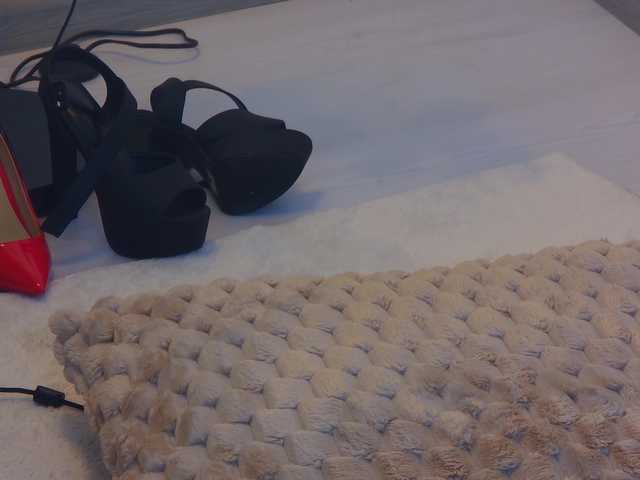 Izabelle02 live cam on BongaCams