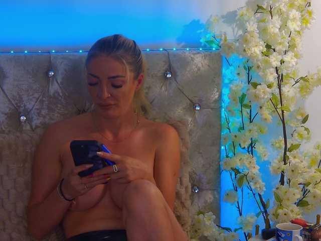 Izabelle02