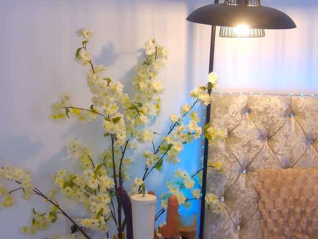 Izabelle02 live cam on BongaCams