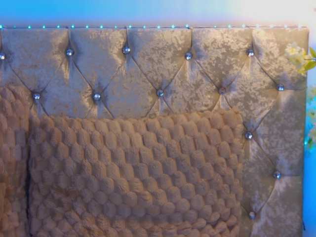 Izabelle02 live cam on BongaCams