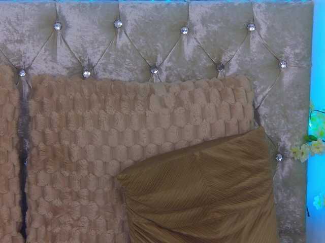 Izabelle02 live webcam show