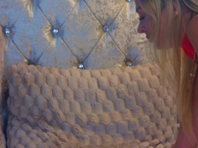Izabelle02 live cam