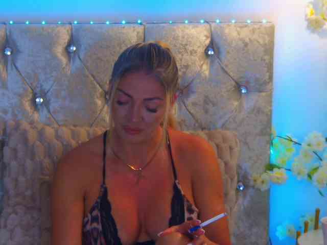 Izabelle02
