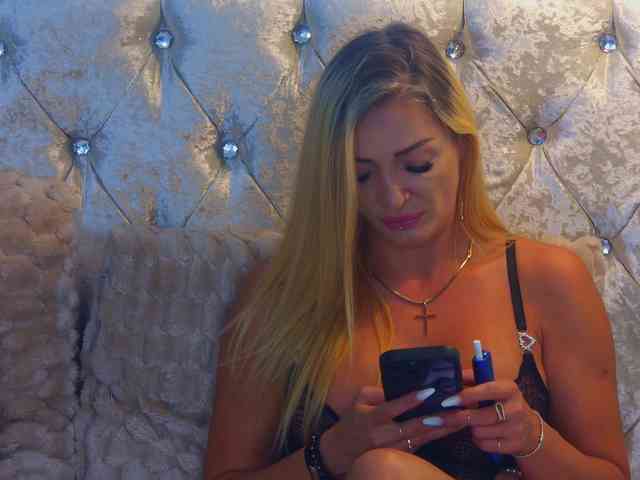 Izabelle02