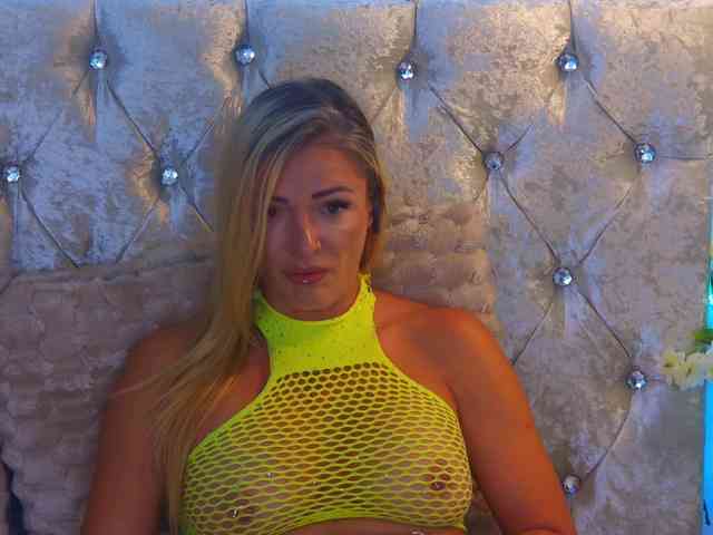 Izabelle02 Izabelle02